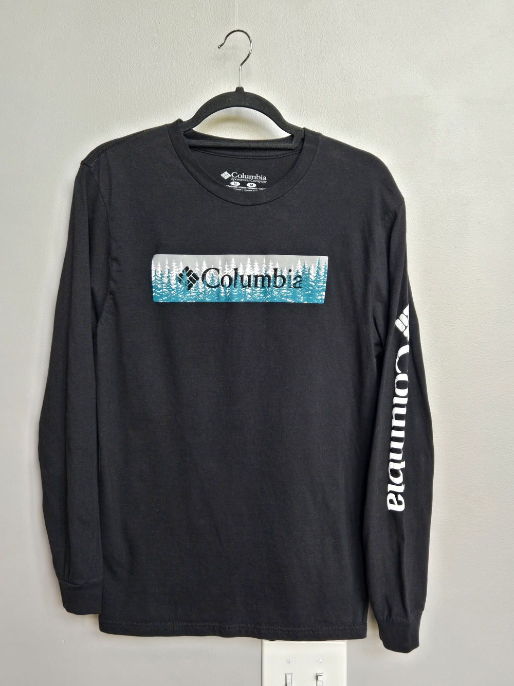 Columbia Men’s Long Sleeve Graphic Tee Size Medium